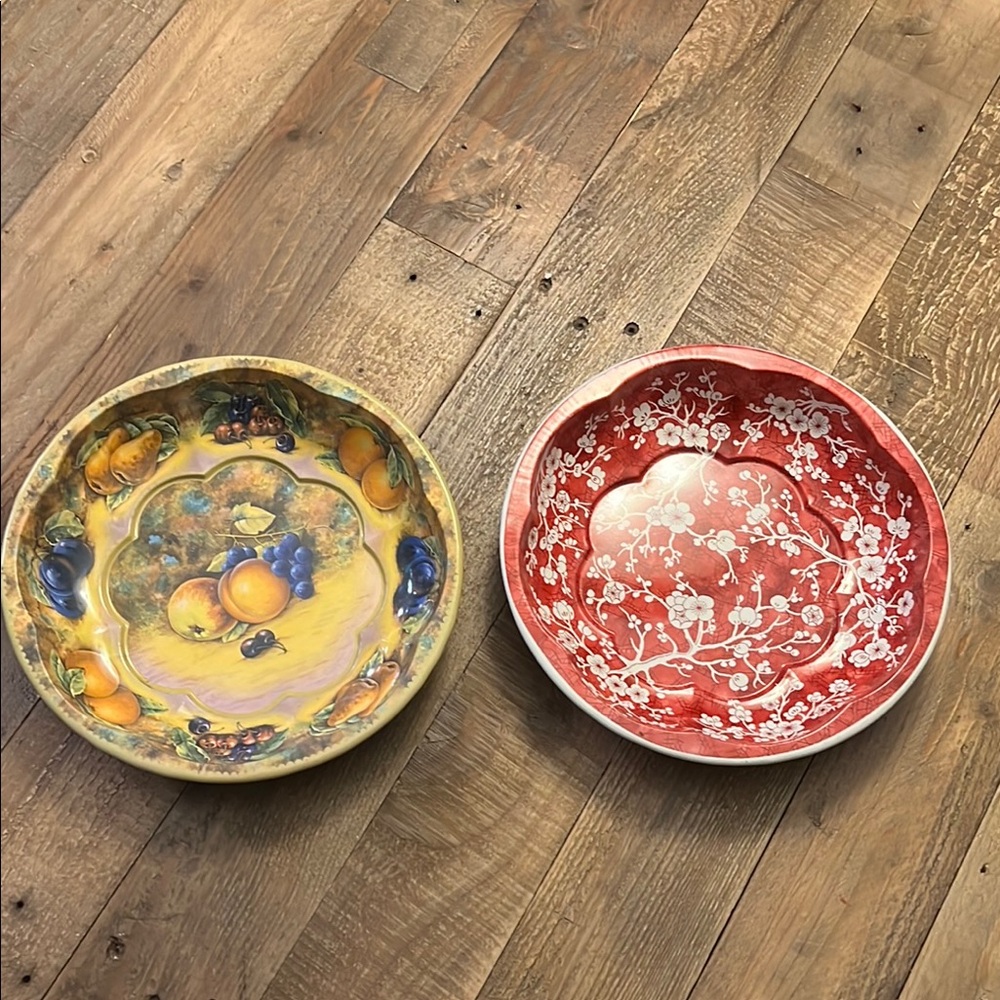 Two Bowls - The Tin Box Company - Daher - 1971 Vintage